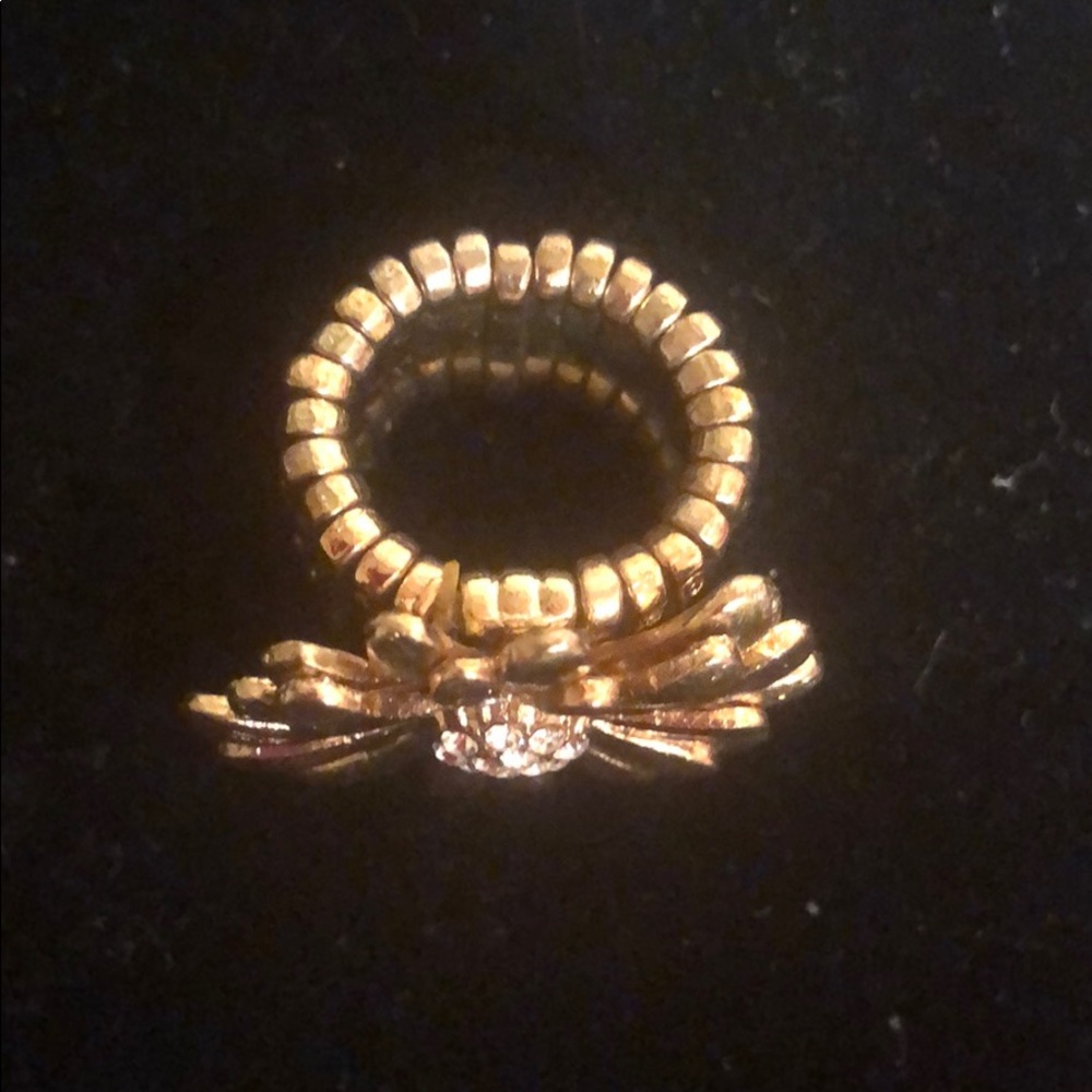 Gold-Tone Flower Statement Ring W/ Rhinestones - image 2